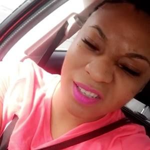 Meet your Posher, Mellia